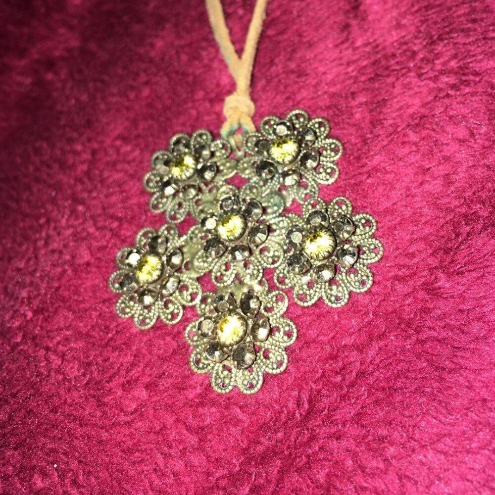 Snowflake Pendant Choker Necklace on Leather Cord with Lobster Claw Closure